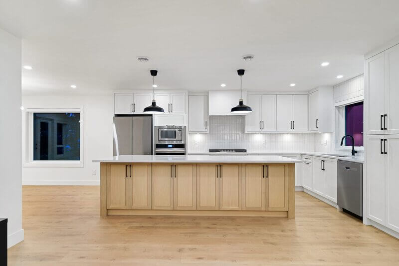 modern kitchen.